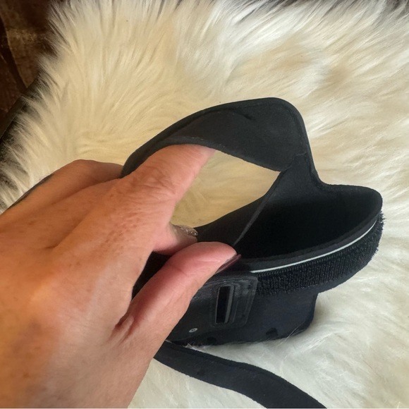 RBX Sports Sleeve IPhone 4/5 Performance Adjustable Armband Black - Picture 5 of 9